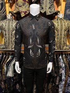 Batik Pria Dewasa Mewah Hitam Batik Pria Lengan Panjang Mewah Terbaru Batik Slimfit Pria Terbaru Batik Pria Slimfit Mewah Batik Pekalongan Batik Pria Lengan Panjang Kemeja Pria Baju Batik Laki Laki Baju Distro Pria Keren