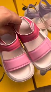 Dép Bé Gái Siêu Nhẹ Hàng Quảng Châu Cao Cấp Mẫu Mới Đi Học Đi Chơi Chống Nước Không Mùi 522 Size 26-37