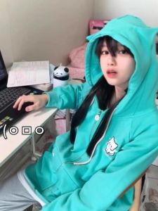 ทะเลสาบ สีเขียว หูแมว เสื้อฮู้ด เสื้อแจ็คเก็ต ผู้หญิง ฤดูใบไม้ร่วง ฤดูหนาว เสื้อน่ารัก Y2K ซิป ดีไซน์ แขนยาวสไตล์หวาน สตรีทแวร์ เสื้อยืด