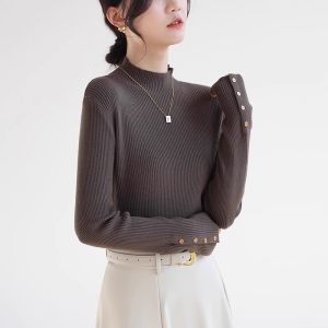 Stylish High-End 2026 New Winter French Design Simple Cuff Button Semi-High Collar Knitwear