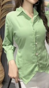 SHINE FASHION SHANJU: Blouse Tali Belakang & Kemeja Kancing Kantor\\n\\n Apa Itu SHINE FASHION SHANJU?\\n\\nSHINE FASHION SHANJU adalah merek pakaian formal wanita yang terkenal dengan desain kemeja elegan dan bahan berkualitas. Berikut adalah sejarah dan visi misi SHINE FASHION SHANJU:\\n\\n Sejarah SHINE FASHION SHANJU\\n\\nSHINE FASHION SHANJU didirikan pada tahun 2010 oleh sekelompok desainer muda yang berdedikasi untuk menciptakan pakaian formal wanita yang elegan dan modern. Sejak awal, SHINE FASHION SHANJU telah berfokus pada kualitas bahan dan desain yang mengutamakan kenyamanan dan gaya.\\n\\n Visi dan Misi SHINE FASHION SHANJU\\n\\nVisi SHINE FASHION SHANJU adalah menjadi merek pakaian formal wanita terkemuka di dunia, memberikan penampilan profesional dan elegan kepada setiap pelanggan. Misi kami adalah menciptakan pakaian formal wanita yang nyaman, tahan lama, dan sesuai dengan tren fashion terbaru.\\n\\n Desain Kemeja Elegan dari SHINE FASHION SHANJU\\n\\nSHINE FASHION SHANJU menawarkan berbagai desain kemeja elegan, termasuk kemeja kancing kantor dan blouse tali belakang.\\n\\n Kemeja Kancing Kantor\\n\\nKemeja kancing kantor SHINE FASHION SHANJU dirancang untuk memberikan penampilan profesional dan elegan di tempat kerja. Desainnya modern dan tahan lama, sehingga cocok untuk berbagai acara formal.\\n\\n Blouse Tali Belakang\\n\\nBlouse tali belakang SHINE FASHION SHANJU adalah pilihan yang sempurna untuk wanita yang mencari penampilan elegan dan feminin. Desainnya menyesuaikan dengan bentuk tubuh dan memberikan kenyamanan maksimal.\\n\\n Cara Memilih Pakaian Formal Wanita yang Sesuai\\n\\nBerikut adalah beberapa tips untuk memilih pakaian formal wanita yang sesuai:\\n\\n Tips Memilih Ukuran yang Tepat\\n\\nPastikan untuk memilih ukuran yang tepat agar penampilan Anda terlihat profesional dan elegan. Jika Anda tidak yakin dengan ukuran yang tepat, jangan ragu untuk menghubungi layanan pelanggan kami.\\n\\n Menyesuaikan dengan Bentuk Tubuh\\n\\nPilih desain yang menyesuaikan dengan bentuk tubuh Anda untuk menciptakan penampilan yang sempurna. SHINE FASHION SHANJU menawarkan berbagai desain yang sesuai dengan berbagai bentuk tubuh.\\n\\n Mengenakan Kemeja Kancing Kantor dan Blouse Tali Belakang dengan Tepat\\n\\nBerikut adalah beberapa tips untuk mengenakan kemeja kancing kantor dan blouse tali belakang dengan tepat:\\n\\n Paduan Warna dan Aksesoris\\n\\nPilih paduan warna dan aksesoris yang sesuai untuk menciptakan penampilan yang sempurna. SHINE FASHION SHANJU menawarkan berbagai pilihan warna dan aksesoris yang cocok untuk berbagai acara formal.\\n\\n Aturan Etika Pakaian Kantor\\n\\nPastikan untuk mengikuti aturan etika pakaian kantor di tempat kerja Anda. SHINE FASHION SHANJU menawarkan desain kemeja elegan yang sesuai dengan aturan etika pakaian kantor di berbagai tempat kerja.\\n\\n Keunggulan SHINE FASHION SHANJU dalam Industri Pakaian Formal Wanita\\n\\nSHINE FASHION SHANJU memiliki beberapa keunggulan dalam industri pakaian formal wanita, termasuk kualitas bahan dan desain elegan dan modern.\\n\\n Kualitas Bahan\\n\\nSHINE FASHION SHANJU menggunakan bahan berkualitas tinggi untuk menciptakan pakaian formal wanita yang tahan lama dan nyaman.\\n\\n Desain Elegan dan Modern\\n\\nSHINE FASHION SHANJU menawarkan desain kemeja elegan dan modern yang sesuai dengan tren fashion terbaru, sehingga pelanggan kami dapat tampil profesional dan elegan di setiap kesempatan.\"