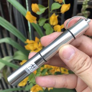 Lấy ráy tai chính hãng Đức gồm 6 cây treo móc khoá rất tiện lợi dễ sử dụng