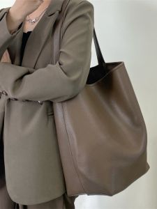 Chic Xi Niche Style Soft Leather Tote Women's Large-Capacity Bucket Bag 2023 New Arrival Fancy Shoulder Handbag