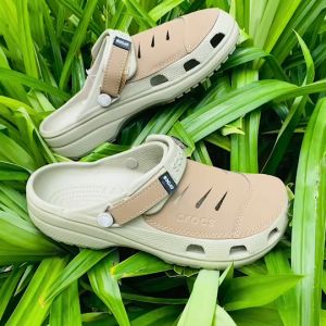 Crocs Classic Comfort Sandals นิ่มสบาย สไตล์เรียบหรู ผลิตจากยางคุณภาพสูง พร้อมส่ง M7-M11