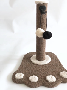 ลับเล็บ แมว เล่น เสา ฝน คอนโด ที่แพร่