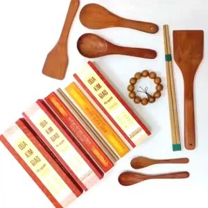 Hộp 02 đôi Đũa Kim giao 100% tự nhiên món quà quý đến từ rừng Cúc Phương - Gia dụng Phước Hòa