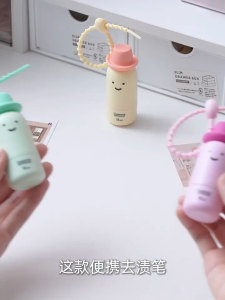 ร้านอยู่กทม.15ml ปากกาขจัดคราบเสื้อผ้า น้ำยาลบคราบ ผ้าขาว น้ำมัน แบบไม่ต้องล้างน้ำ พร้อมหัวแปรง พกพาสะดวก