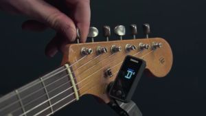 Máy đo cao độ âm thanh đàn guitar Daddario Clip-On Tuner PW-CT-17BK PW-CT-17BU PW-CT-17YL