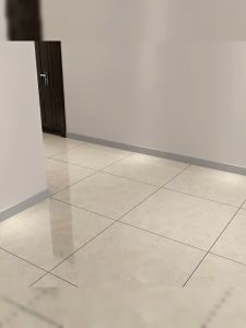 Garis Pinggir PVC Kekuatan Tinggi & Lantai PVC Berkualitas Tinggi