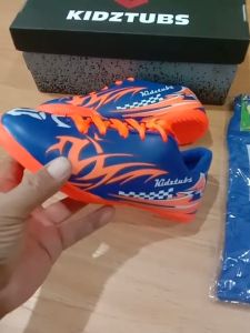 Paket Komplit Sepatu Futsal Anak Usia 6-10 Tahun