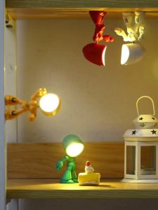 MINI HERO LAMP - Action Figure Lampu Tidur Led Meja Miniatur Pajangan Mainan Robot Topper Desk Decoration