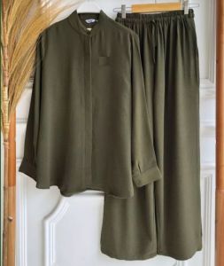 Setelan Crinkle Wanita Terbaru