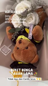HER.FLORIST [DOLL] 3PCS Buket Bunga Sabun & Boneka Graduasi