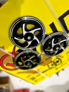 COVER KIPAS MOTOR UNIVERSAL BEARING LANCAR NGACIR BAHAN ALUMUINUM CETAK BUBUT CNC POWDERCOATING TEBAL BUBUT GILAP