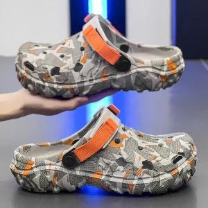 New Mens Clogs Slippers Sandal Male Garden Shoes Flat Camouflage Sandals Male Sneakers Outdoor Flip Flops Home Clogs