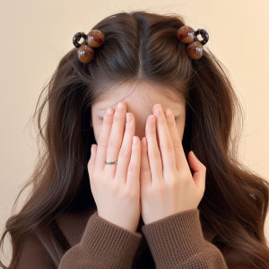 กิ๊บติดผมทรงกล้วยน้ำจิ้มสีอ่อนสำหรับผู้หญิง 2024 กิ๊บติดผมทรงเจ้าหญิงระดับไฮเอนด์ที่หรูหรา เครื่องประดับผมแบบหนีบผมสำหรับผู้หญิง