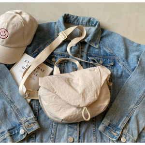 Casual Versatile Womens Crossbody Bag Small Batch Design Sensation Single Shoulder Dumpling Bag Soft Waterproof Daily Use