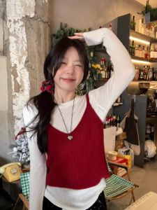 Sweet Anti-Aging Set Womens Red Strap Vest Top Bottom Sweater Two-Piece Set Spring Autumn Base Layer Shirt Overhead Knitwear