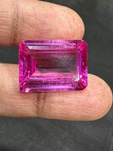 ชมพู (Pink Sapphire 粉红色蓝宝石)27 กะรัต (Cts.克拉)พลอย สีชมพู..PINK SAPPHIRE ...27 CARATS ....1 PIECES..SIZE OCT ...18X15 MM