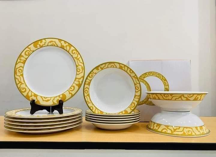 Tupperware dinner clearance set