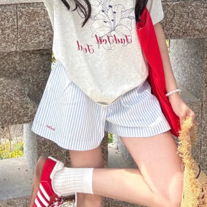 Quần Short Thêu Sọc Hồng Cạp Cao Mùa Hè 2025 Phong Cách Mới Cho Nữ Quần Dài Đến Mắt Cá Chân Thường Ngày Đi Biển Quần Chữ a