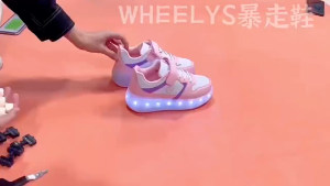 Childrens Roller Skating Walking Shoes Teenagers Sports Shoes Runaway Shoes Roller Skates Boy/Girl
