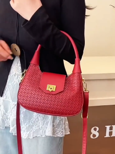 Tas Selempang Wanita Bergaya Minimalis Sling bag Hand Bag Wanita Tas Selempang Wanita Import - 811