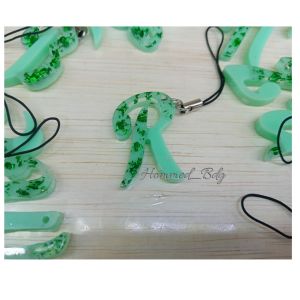 gantungan hp alfabet lucu souvenir handphone resin mini huruf terkini