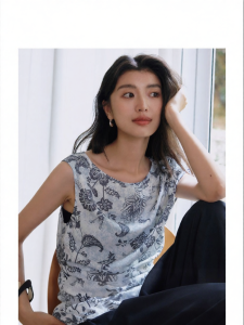 SUSHE | Ethnic Style Single Flounced Side Slit Tied Waist Blouse
