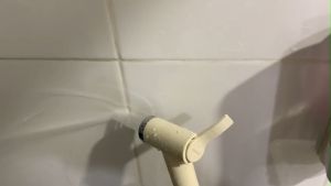 [HCM]Vòi xịt vệ sinh Caesar KAG-BS306A giữ nước xoay 360 độ và vòi rửa tia nước mạnh chiu áp lực mạnh chung cư nhà cao tầng siêu bền sử dụng tốt