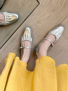 Giày Bốt Da Dê Thanh Lịch Cho Nữ Giày Bốt Đến Mắt Cá Chân Màu Bạc Phong Cách Pháp Với Váy Vải Tuyn Khóa Một Từ Đế Cao Su Chống Trượt Gót Thấp