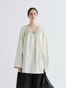 INSIS FEMME | Round Cord Collar A-line Gathered Coated Top
