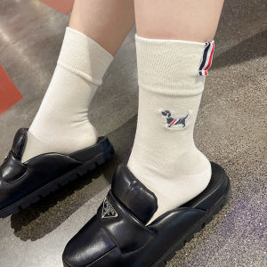 In-Stock ยุโรปนําเข้าถุงเท้าผู้หญิงอินเทรนด์ TB ปักส้นสุนัขเล็กๆผ้าฝ้ายบริสุทธิ์อเนกประสงค์สวมใส่ด้านนอกส่วนบุคคล