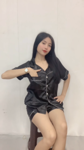 molly ชุดนอนแขนสั้นผ้าไหมเทียมสำหรับผู้ชายและผู้หญิง ชุดนอนสองชิ้นแบบบาง ขนาดใหญ่