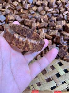 Vòng bản lách nu ngọc am hàng chìm thơm mạnh 18mm