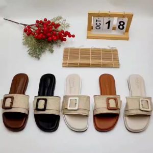 รองเท้าแตะทรงสวม ดีไซน์ผ้าทวิตหน้าคาดเข็มขัด รุ่น JJ5635