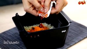 Mama Ok Salted Egg Instant Noodles มาม่า OK รสผัดไข่เค็ม แบบแห้ง แพ็ค 4ห่อ