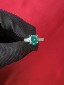 Selamat Datang di Diamcity Jewelry Flagship Store: Cincin Moissanite Biru Hijau & Aksesoris Wanita