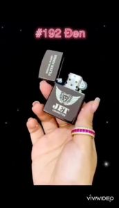 HỘP QUẸT BẬT LỬA ZIPPO TRƠN BÓNG LOGO( CÓ MỘC ĐÁY) XÀI XĂNG-MÀU ĐEN