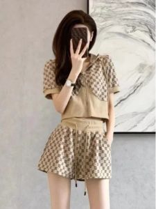 Fashionable Short Style Womens Two-Piece Set Summer 2024 Design Sensation Slimming Versatile Short Shorts Ensemble