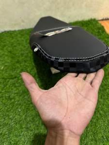 Kulit Jok Arvi Signature Jahitan Double Seat Model PCX copy arvi