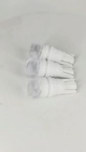 หลอดไฟเซรามิก T10 5W LED ไฟหรี่เซรามิคหัวเหลี่ยม ขั้วT10 12V 5W มี 7 สีให้เลือก ใช้สำหรับไฟเลี้ยวหรือไฟหรี่ สามารถใช้ได้ทั้งรถยนต์ และ มอเตอร์ไซค์