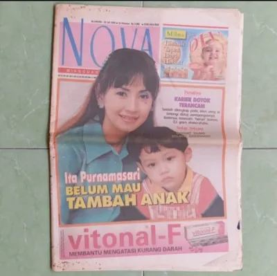 koran tabloid mingguan berita wanita NOVA cover ITA PURNAMASARI
