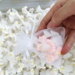 8pcs Silicone Toe Separator Bentuk Bunga: Aksesoris Nail Art Terbaik