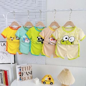 Bộ Quần Áo Trẻ Em Ngắn Tay Cổ Tròn Minky Mom Vải Thun Lạnh Phối Cổ Màu Quần Bo Cho Bé 0-8 Tuổi In Hình Động Vật Ngộ Nghĩnh TN-IN110