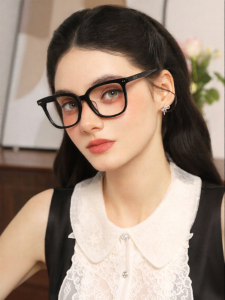 Elle | Face Slimming Retro Black Frame Glasses Prescription Support