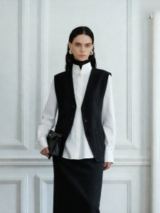 Lightweight Wool Silk Cashmere Blend Herringbone Vest