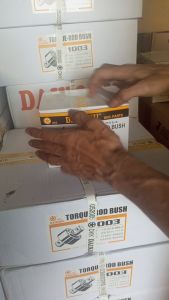 Daikoku Karet Dingdong Torque Rod Bush Karet Dindong Hino Fuso Nissan Isuzu