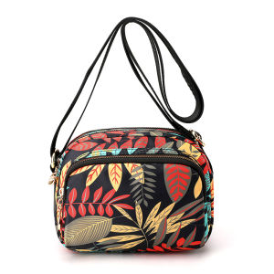 Chi Leopard น้ําหนักเบาพิมพ์Crossbodyกระเป๋าโทรศัพท์มินิกระเป๋าผ้าไนลอนลําลองไหล่เดี่ยวอินเทรนด์Shell Shape Bag