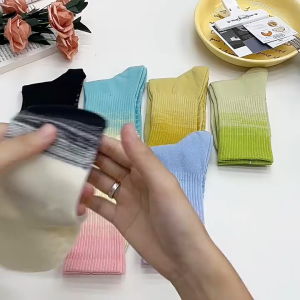 CEEKEY ถุงเท้าโยคะเด็กถุงเท้าขนาดกลางฟิตเนสมืออาชีพกีฬาพิลาทิสซิลิโคนลื่นเต้นแอโรบิกถุงเท้าสำหรับสุภาพสตรี